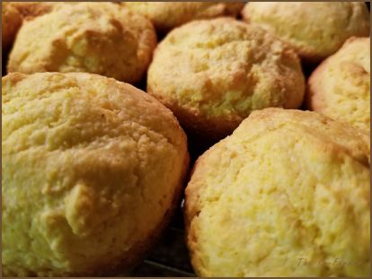sourdough.cornmeal.muffins1