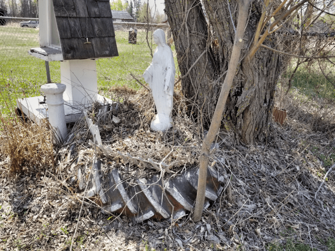 20180513.tire.planter1