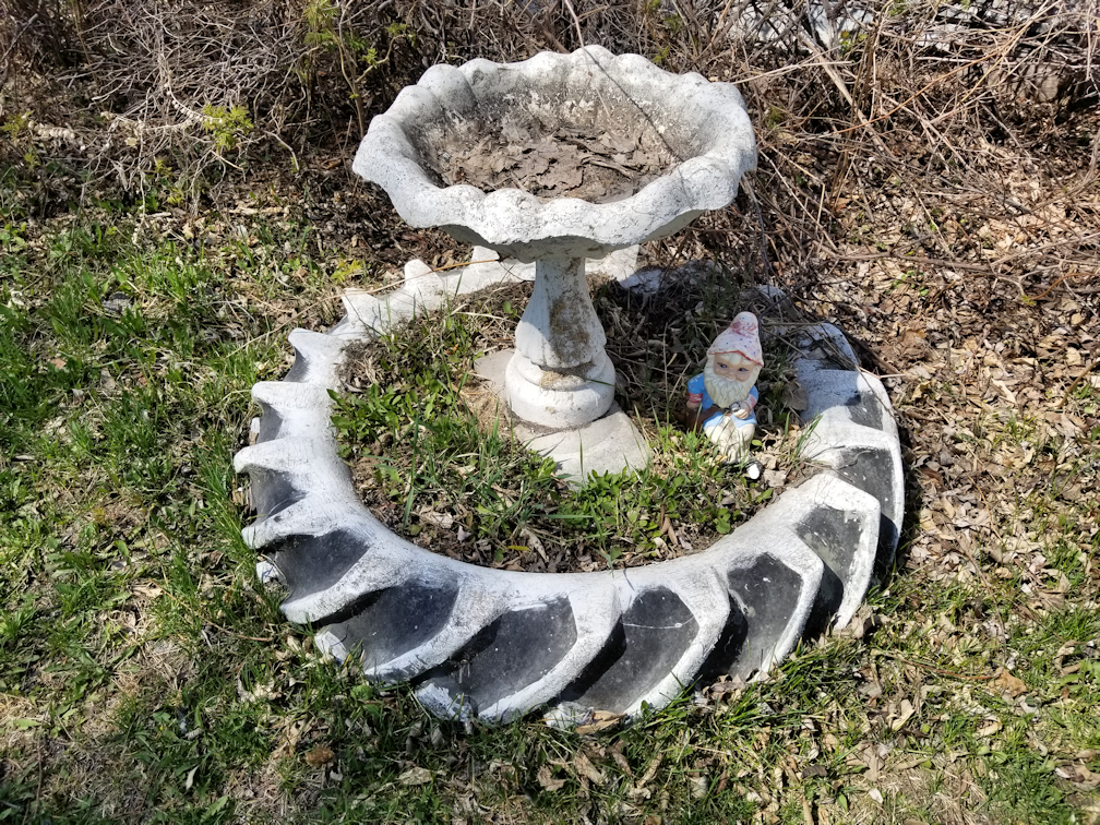 20180513.tire.planter2