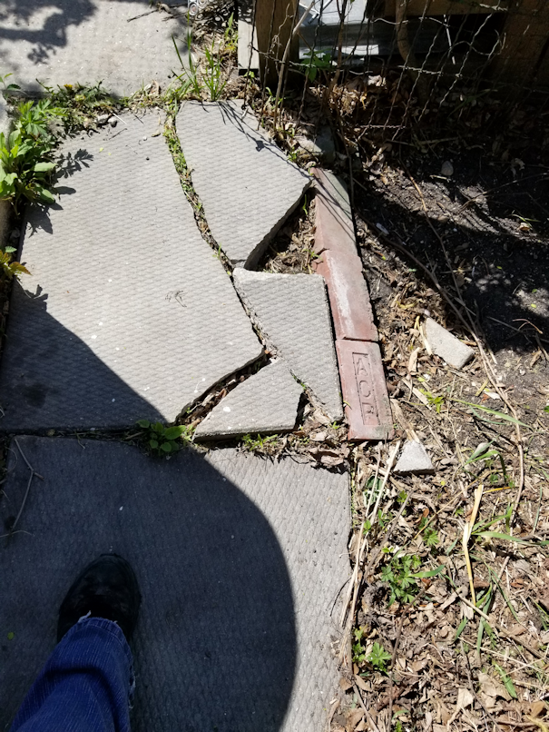 20180521.flower.garden.blocks.bricks