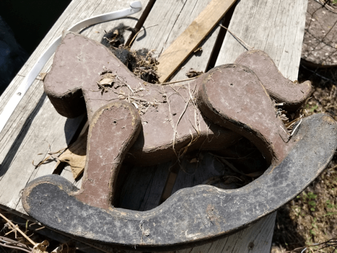 20180521.flower.garden.rocking.horse