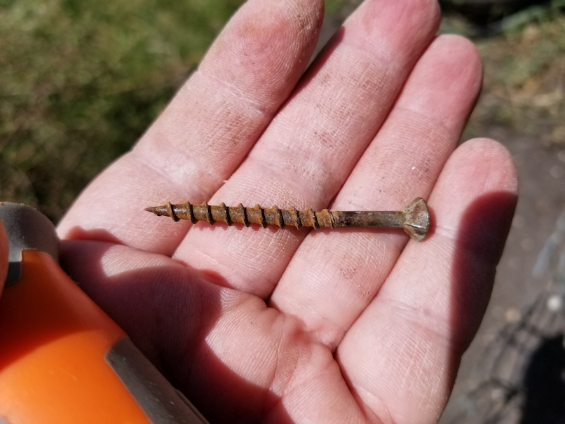 20180521.flower.garden.side.fence.notanail