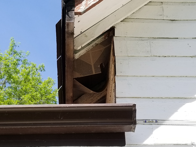20180528.linoleum.soffit