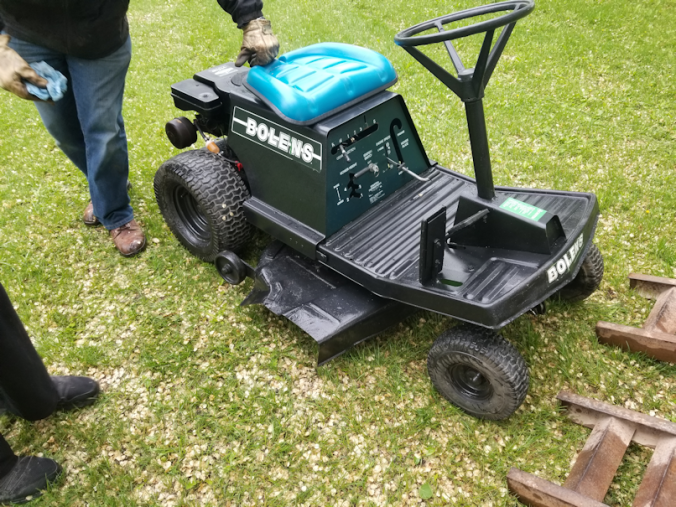 20180602.riding.mower