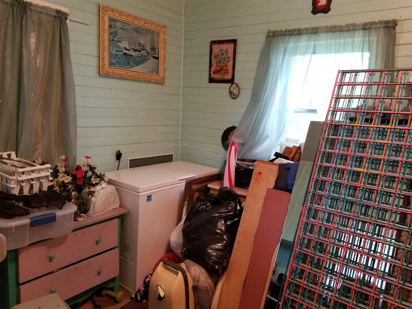 20180627.cleanup.oldkitchen.before3