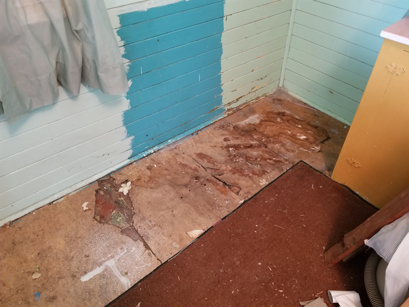 20180627.cleanup.oldkitchen.progress2