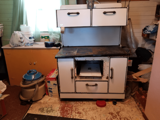 20180706.cleanup.oldkitchen.stove.progress